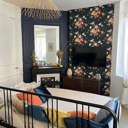 Le Saint-maur Apartment